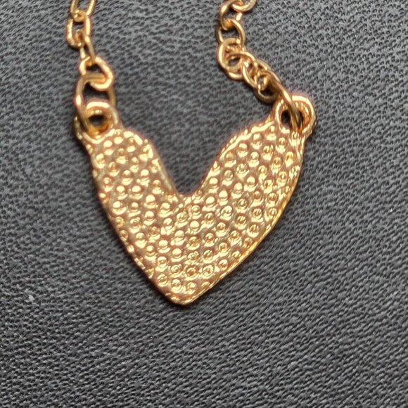 Simulated Mother-of-Pearl‎ Heart Pendant Necklace (NWOT) - Picture 3 of 5